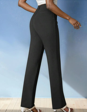 Pantalon noir femme élégant, coupe droite, porté avec sandales blanches, 974 Réunion