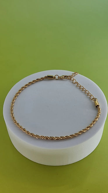 bracelet chaîne torsadée dorée avec fermoir ajustable, bijou femme 974 Réunion