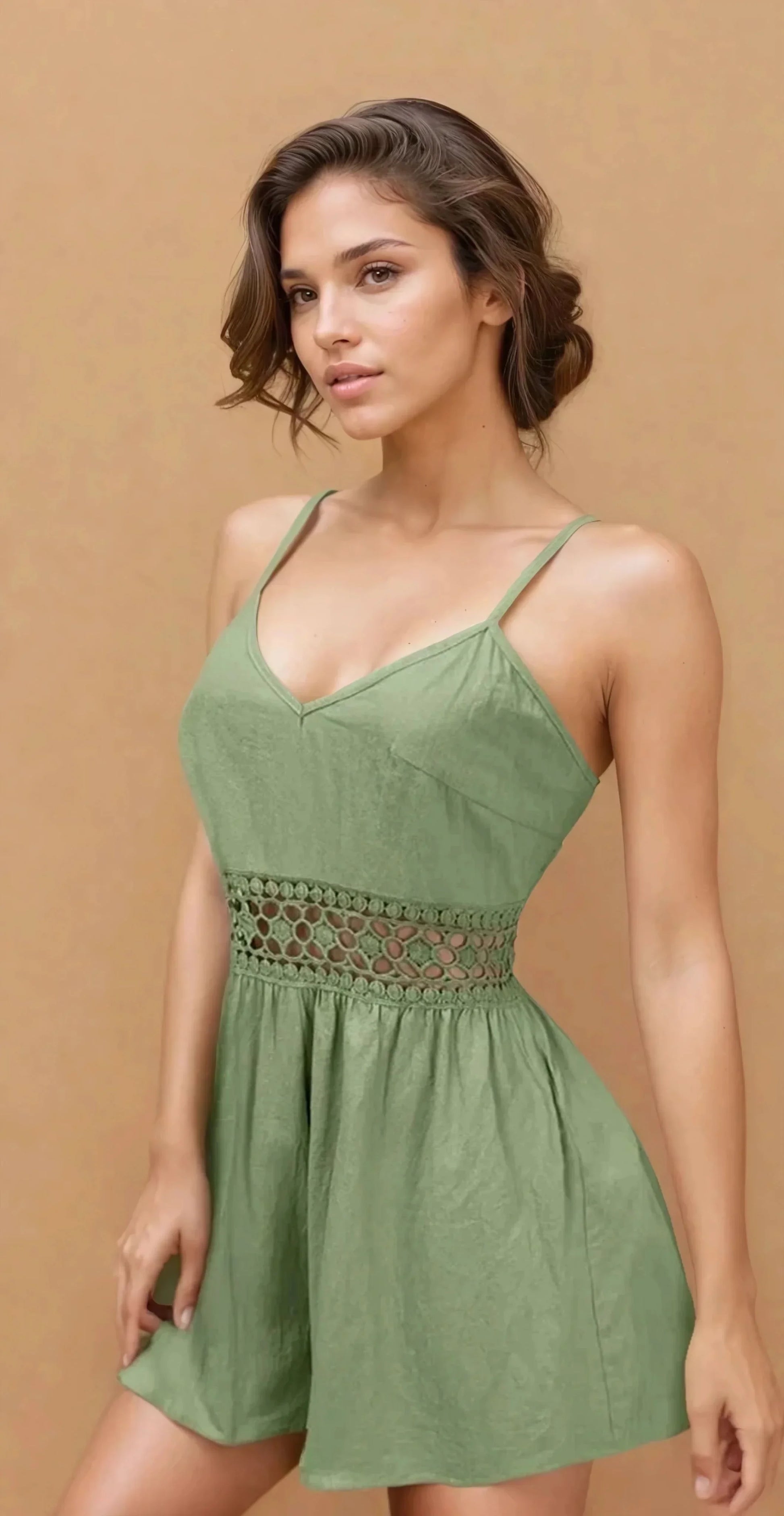 Robe verte femme fines bretelles, dentelle, mode été tendance 974 Réunion